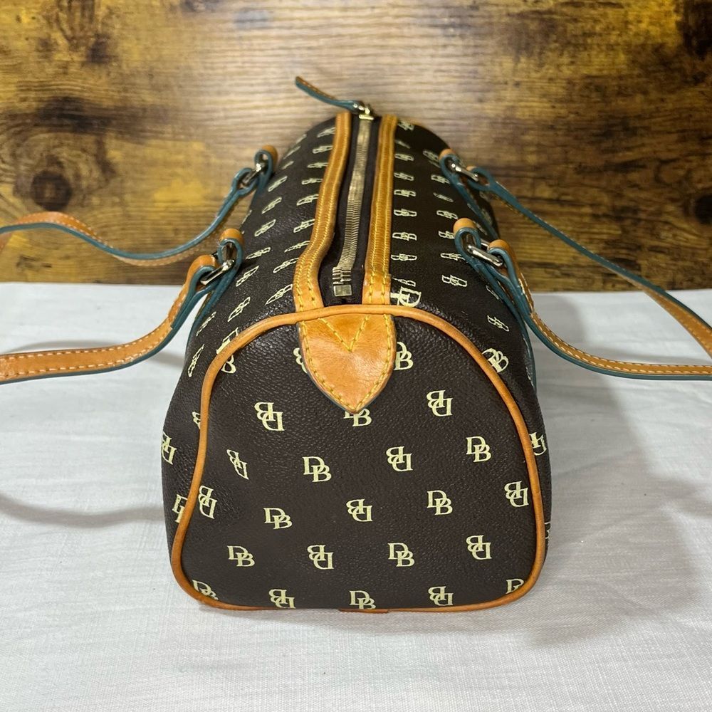 Dooney & Bourke Signature Brown Leather Barrel Bag / Purse - Picture 2 of 11